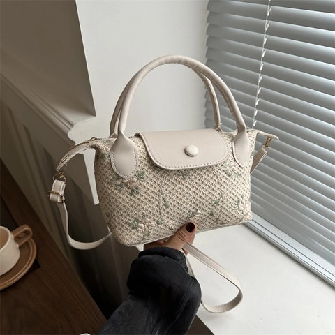 Vintage Stroh Gewebte Handtasche Floral Bestickt Schulter Crossbody Tasche Mit PU Leder Klappe Rundschnalle Für Damen Sommer