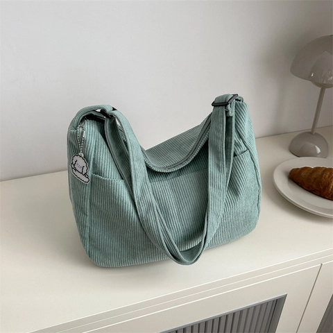 Borsa a Tracolla in Velluto a Coste da Donna Grande Capacità Hobo Bag Con Ciondolo Cartoon Retro Casual Tote Bag Quotidiana