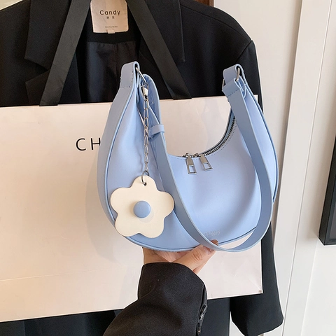 Minimalist Women PU Leather Hobo Bag Crescent Shape Underarm Bag With Flower Pendant Solid Color Casual Shoulder Bag