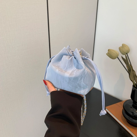Women Crinkled PU Leather Bucket Bag Drawstring Cloud Crossbody Handbag With Chain Strap Fashion Casual Elegant