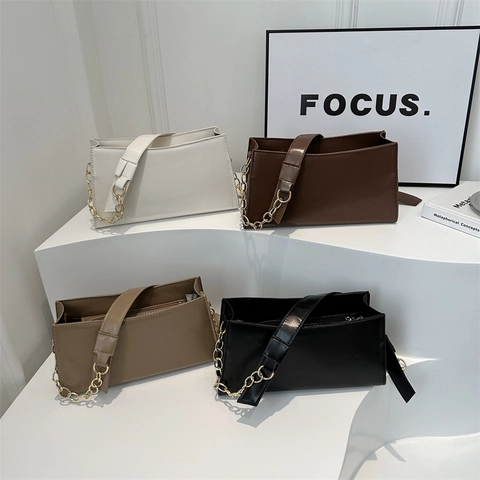 Bolso De Hombro Para Mujer De Cuero PU Bolso Cruzado Minimalista Color Liso Con Decoración De Cadena De Metal Estilo Casual