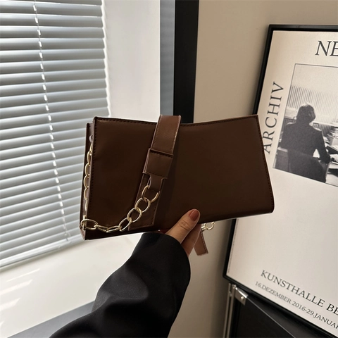 Bolso De Hombro Para Mujer De Cuero PU Bolso Cruzado Minimalista Color Liso Con Decoración De Cadena De Metal Estilo Casual