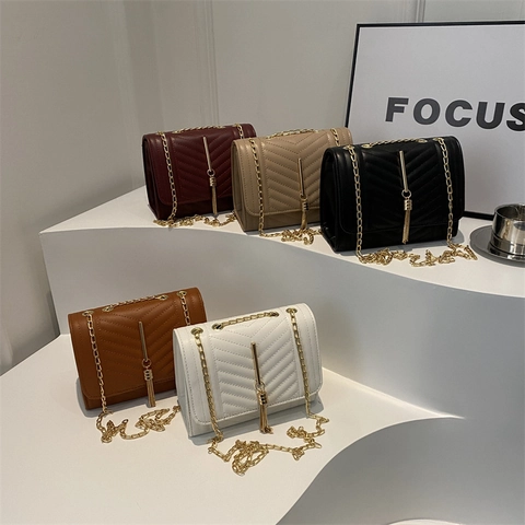 Women Chevron Quilted Shoulder Bag PU Leather Gold Chain Crossbody Small Square Handbag With Tassel Elegant Fashion