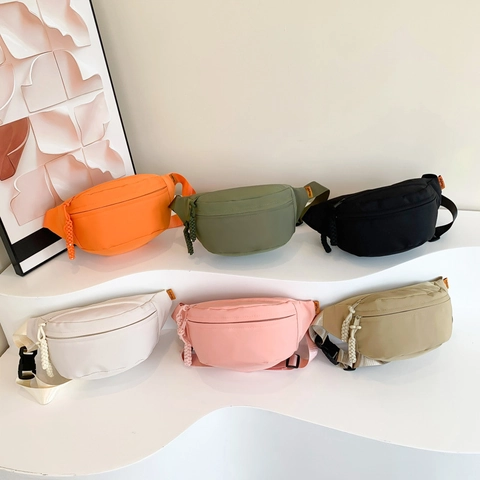 Riñonera De Nailon Color Sólido Correa Ajustable Casual Deporte Bolso De Pecho Crossbody Para Mujer Ligero Práctico