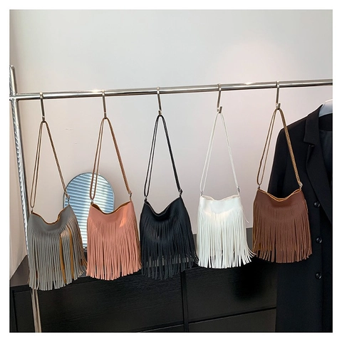 Women Lychee Texture PU Leather Tassel Crossbody Bag Fringe Shoulder Bag Bohemian Retro Niche Design
