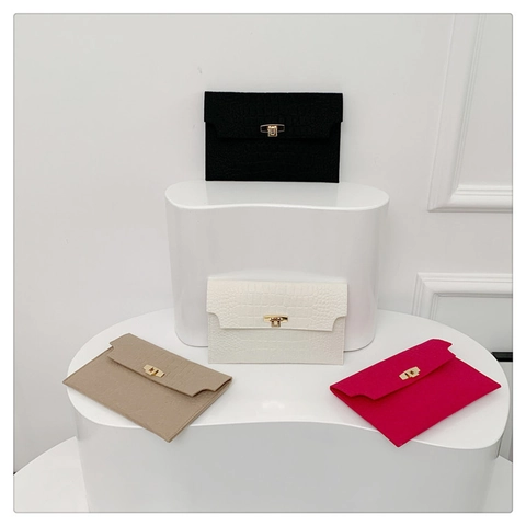 Women Crocodile Embossed Felt Clutch Bag Envelope Minimalist Metallic Lock Evening Party Handbag