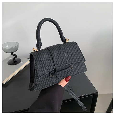 Women Crossbody Handbag PU Leather Woven Texture Vintage Trapezoid Top Handle Bag With Detachable Shoulder Strap Minimalist