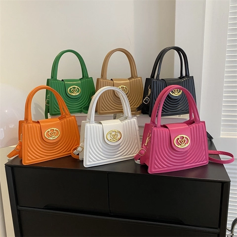 Women Handbag PU Leather Quilted Wave Pattern Gold Heart Lock Top Handle Crossbody Shoulder Bag Retro Fashion Purse