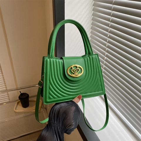 Women Handbag PU Leather Quilted Wave Pattern Gold Heart Lock Top Handle Crossbody Shoulder Bag Retro Fashion Purse