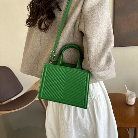 Chevron Quilted Women Handbag PU Leather Urban Fashion Top Handle Shoulder Bag With Adjustable Strap Minimalist