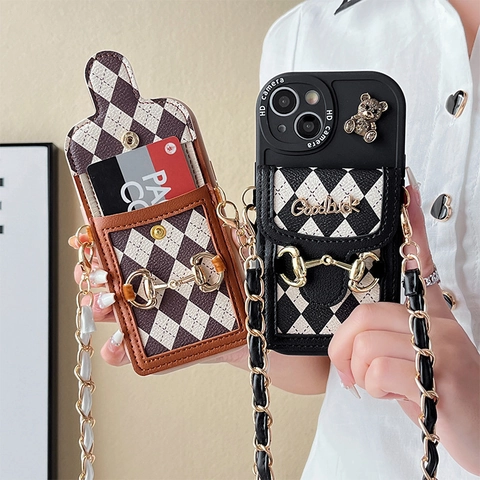 Funda Para Teléfono Cruzada De Cuero PU Argyle Con Cartera Tarjetero Hebilla De Bocado Amuleto De Oso Correa De Cadena De Metal Lujo