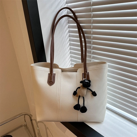 PU Leather Large Capacity Tote Bag Contrast Stitching Daily Commute Shoulder Bag With Sheep Charm Korean Style