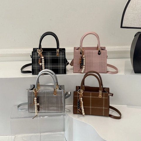 Sac À Main En Cuir PU À Carreaux Surpiqués Pour Femmes Sac Bandoulière Rétro Minimaliste Avec Charme En Perles De Bois