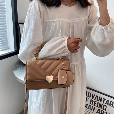 Dames Gewatteerde PU Leren Schoudertas Met Hartslot Geplooide Handgreep En Mini Portemonnee Crossbody Handtas