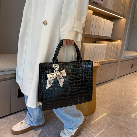 Vintage Crocodile Pattern PU Leather Tote Handbag Large Capacity With Satin Scarf For Women Office Fashion Simple
