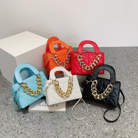Quilted Diamond Pattern Handbag For Women With Thick Gold Chain PU Leather Shoulder Crossbody Bag Minimalist Street Style