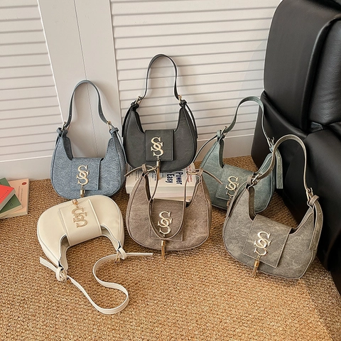 Women Crescent Underarm Bag PU Leather With Metal Letter Logo And Tassel Vintage Style Versatile Small Shoulder Handbag
