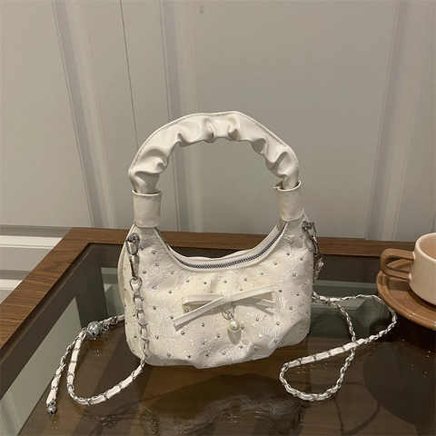 Sac Hobo Pour Femmes Avec Poignée Plissée Noeud Pendentif Künstliche Perle Dentelle Bandoulière Chaîne En Métal Décoration Rivets