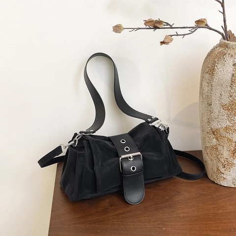 Vintage Baguette Schultertasche Für Damen Retro Matte PU Leder Plissierte Umhängetasche Mit Großer Metallschnalle
