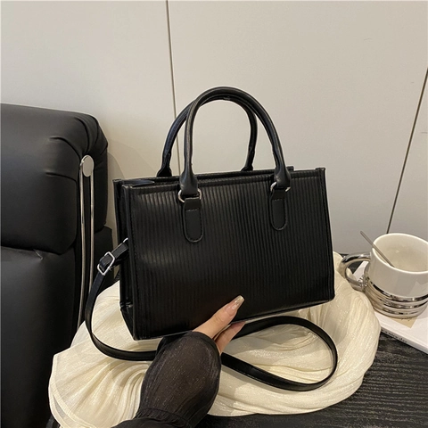 Minimalistische Dames Handtas Gemaakt Van Geribd PU Leer Verticale Strepen Schoudertas Crossbodytas Met Handvat