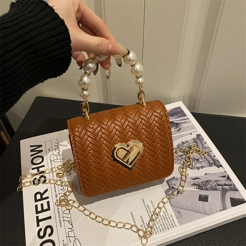 Vintage Woven Mini Shoulder Bag For Women PU Leather Heart Lock Artificial Pearl Handle Chain Crossbody Small Square Bag Elegant