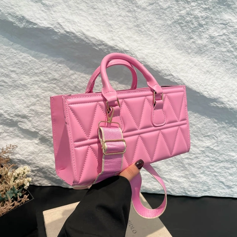 Women Geometric Triangle Quilted PU Leather Shoulder Bag Large Capacity Crossbody Handbag With Wide Strap Casual Fashion