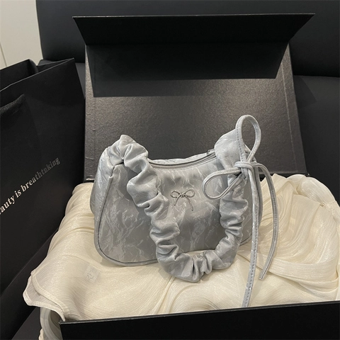 Sac sous le bras froncé pour femme avec nœud Style coréen Sac à bandoulière nuage Sac carré minimaliste Sac à main de soirée