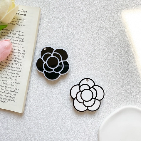 Camellia Bloem Telefoonhouder Met Ingebouwde Spiegel Opvouwbare Acryl Telefoonstandaard Zwart Wit Minimalistisch