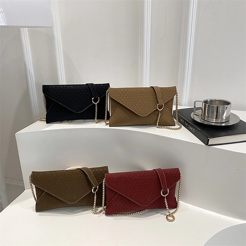 Borsa a Spalla in Pelle Sintetica a Busta da Donna Minimalista Tracolla a Catena Dorata Borsa a Tracolla Texture Opaca