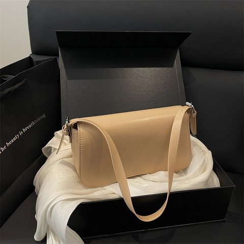 Minimalist Women Shoulder Underarm Bag PU Leather Wave Bottom Flap Closure Fashionable Solid Color Casual Handbag