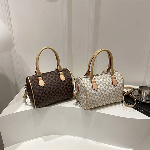 Borsa Boston in Pelle PU con Motivo Geometrico a Triangolo per Donna Borsa a Tracolla alla Moda con Bordo a Olio Rosso Borsa a Mano a Tracolla