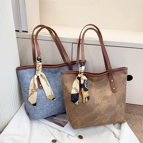 Borsa Tote Da Donna Grande Capacità Borsa A Spalla In Pelle PU Retro Minimalista Pendolare Con Decorazione Foulard