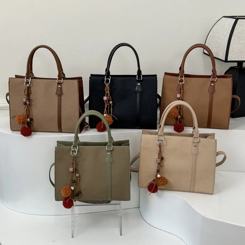 Borsa Tote Texture Intrecciata Grande Capacità Pelle PU Cuciture A Contrasto Borsa A Mano Retro Tracolla Ciondolo Donna