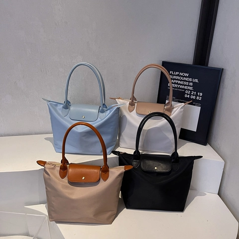 Borsa Tote da Donna Minimalista in Nylon Grande Capacità Borsa a Tracolla Impermeabile Con Finiture in Pelle Handbag da Pendolare