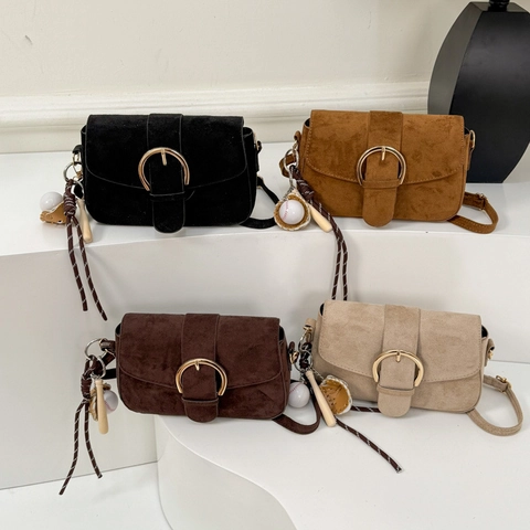Borsa Quadrata Piccola da Donna in Stile Coreano in Pelle PU Effetto Scamosciato con Grande Fibbia Rotonda Dorata a Tracolla
