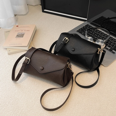 Borsa a Tracolla Quadrata in Pelle PU Vintage da Donna Borsa a Spalla Minimalista con Cuciture a Contrasto Retro Messenger
