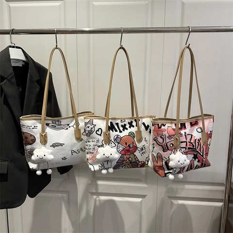 Borsa Tote da Donna in Tela con Graffiti di Moda Grande Capacità Stampa Astronauta Borsa a Spalla Con Ciondolo a Nuvola di Peluche Streetwear
