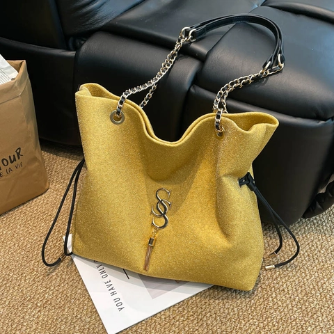 Bolso Tote Grande Con Purpurina Para Mujer Decoración De Borlas Bolso De Hombro Letra De Metal Correa De Cadena Casual