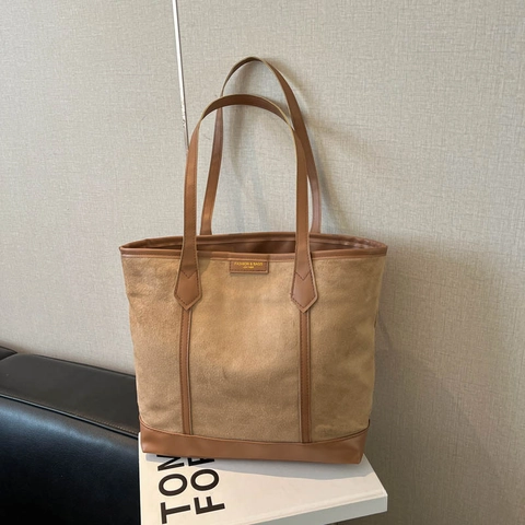 Women's Large Capacity Faux Suede Tote Bag Urban Fashion Commuter Shoulder Bag With Cartoon Pendant Stitching Soft PU Purse