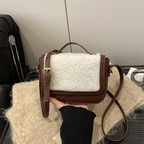Vintage Faux Fur Patchwork Shoulder Bag For Women PU Leather Sherpa Flap Crossbody Bag Saddle Bag With Gold Hardware Autumn Winter Handbag