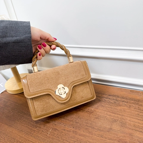 Bolso Bandolera de Cuero PU Patchwork Vintage para Mujer Con Cierre Metálico de Flor Asa Trenzada Bolso Cuadrado Pequeño a la Moda