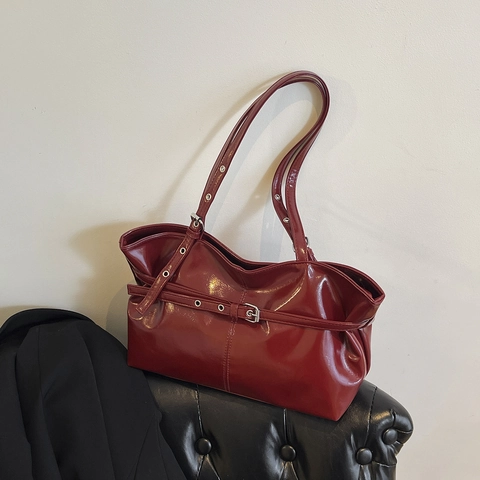 Borsa A Tracolla In Pelle PU Lucida Grande Capacità Borsa Sottobraccio Pieghettata Con Decorazione Fibbia Retrò Per Donna