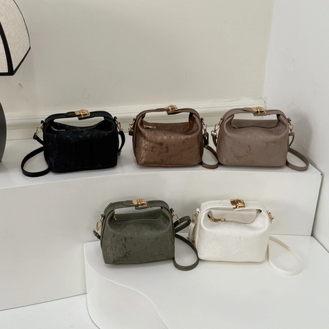 Women Shoulder Bag Ribbed PU Leather Crossbody Handbag Small Pillow Purse Retro Solid Color For Daily Outfits