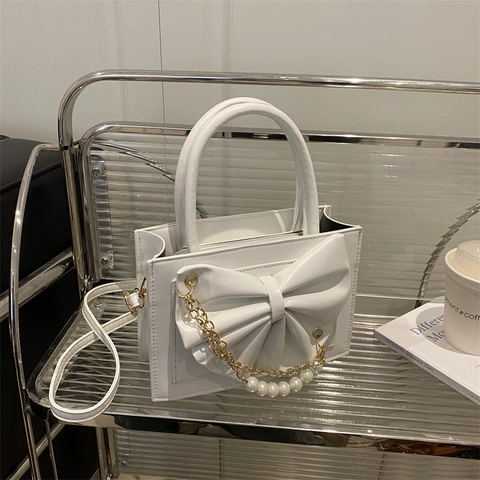 Sweet PU Leather Handbag Large Bow Artificial Pearl Metal Chain Shoulder Crossbody Bag For Women Fashionable Elegant Casual