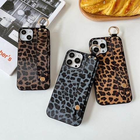 Leopard Print Phone Case With Hand Strap Metal Ring Grip PU Leather Shockproof Luxury Trendy Cover For iPhone