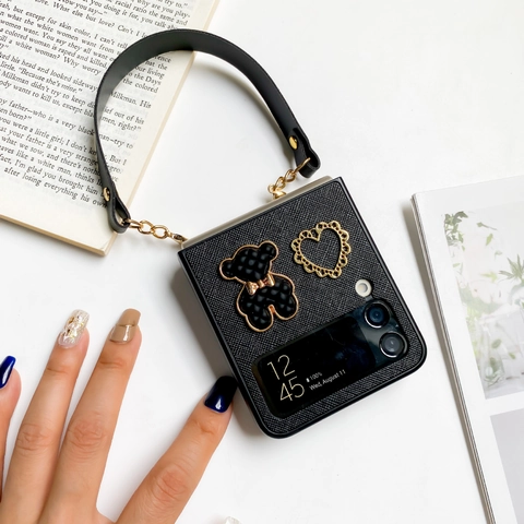 Luxury Folding Phone Case TPU Leather Texture With Hand Strap Cute Bear Heart Charm For Foldable Smart Phone