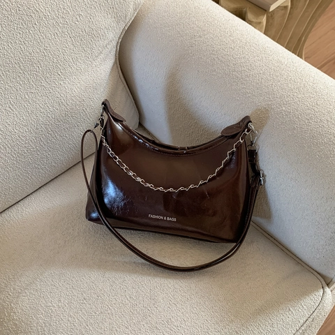 Sac À Bandoulière Hobo Pour Femme En Cuir PU Brillant Avec Décoration De Chaîne Argentée Sacoche Rétro Minimaliste Quotidienne
