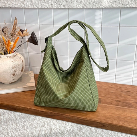 Große Kapazität Gingham Gitter Leinwand Umhängetasche Verstellbarer Breiter Gurt Koreanischer Ins Stil Minimalistische Hobo