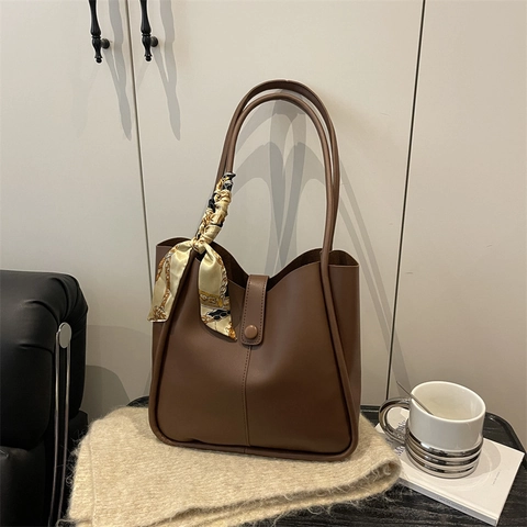 Borsa Tote Da Donna In Pelle PU Grande Capacità Borsa A Tracolla Con Foulard Decorativo Per Il Lavoro Minimalista Elegante