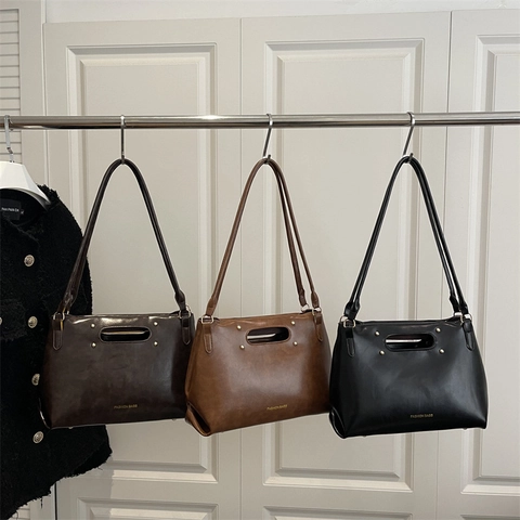 Sac À Épaule Vintage En Cuir PU Sac À Main Grande Capacité Avec Rivets Pour Femmes Style Commuting